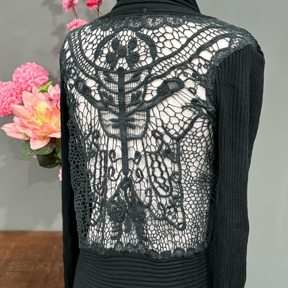 Unique Int’l Cardigan - Picture 4 of 12